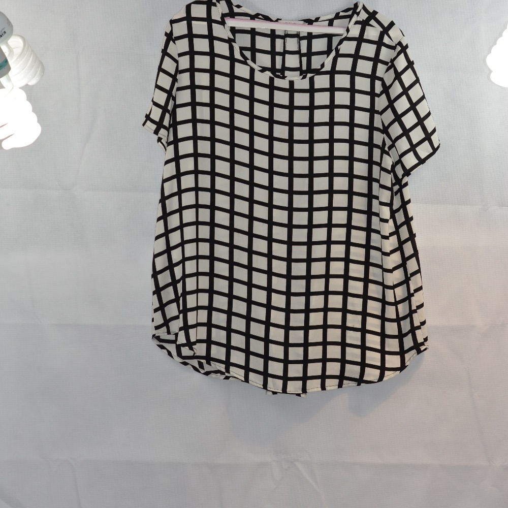 Light Airy Slip over top Sz XL Pleione